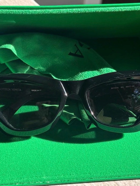 Bottega Veneta Accessories - Bottega Veneta Black Cat-Eye Sunglasses BV1101S 53mm